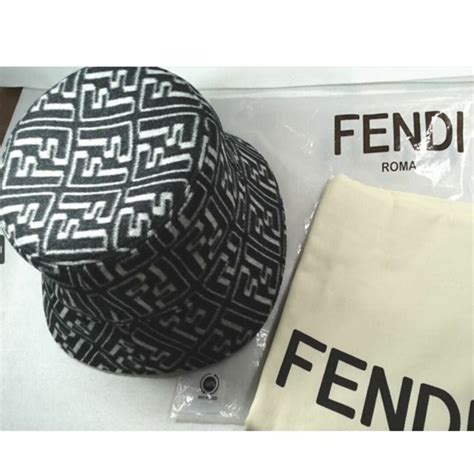 バケットハット fendi|ブラックミンク バケットハット .